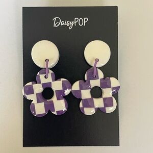 DaisyPOP checker purple Polymer Clay Flower Earrings - brand new & handmade